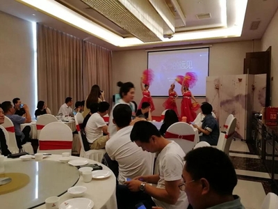 金秋TOP系產(chǎn)品戰(zhàn)略升級(jí)發(fā)布會(huì)暨金秋華府媒體見面會(huì)圓滿結(jié)束，文化藝術(shù)經(jīng)紀(jì)代理引領(lǐng)新篇章